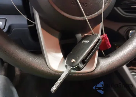 2021 Kia Forte Lxs z USA, uszkodzony, nr VIN 3KPF24AD8ME364189